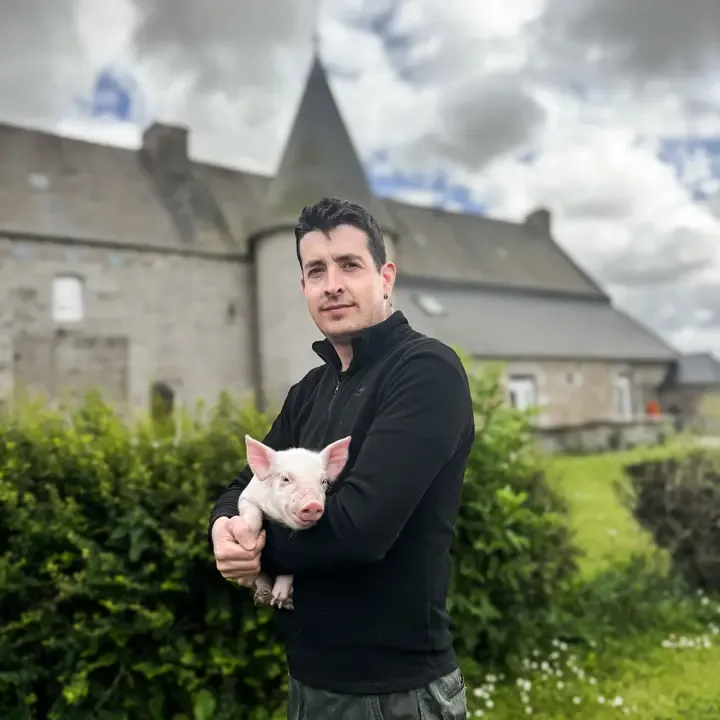 Fermier et son cochon